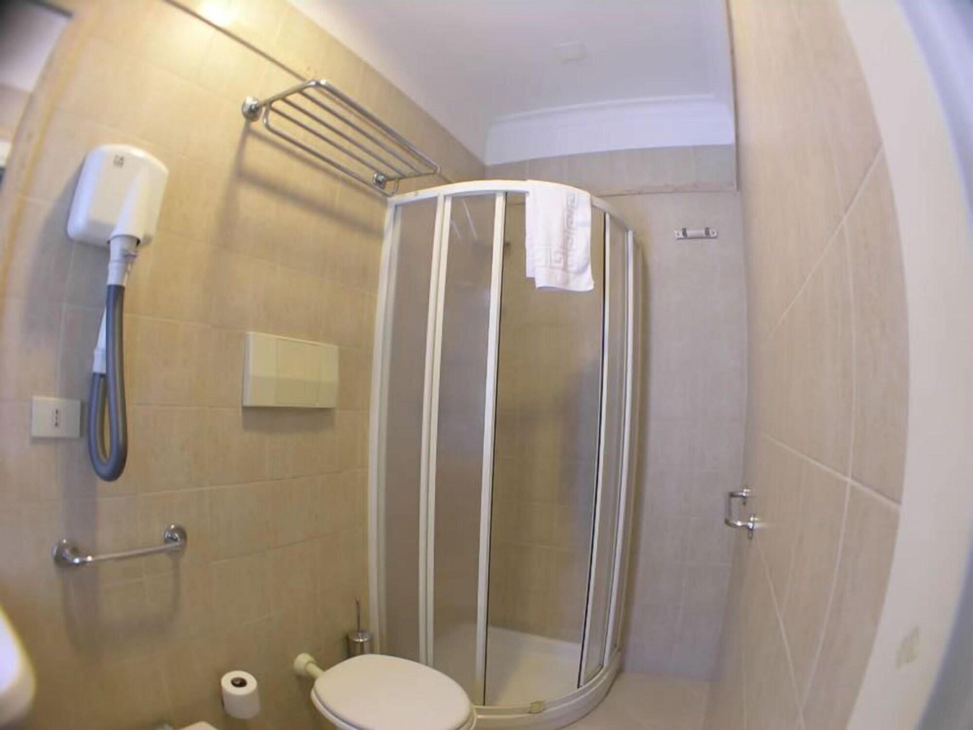 Lodi Apartahotel 3*