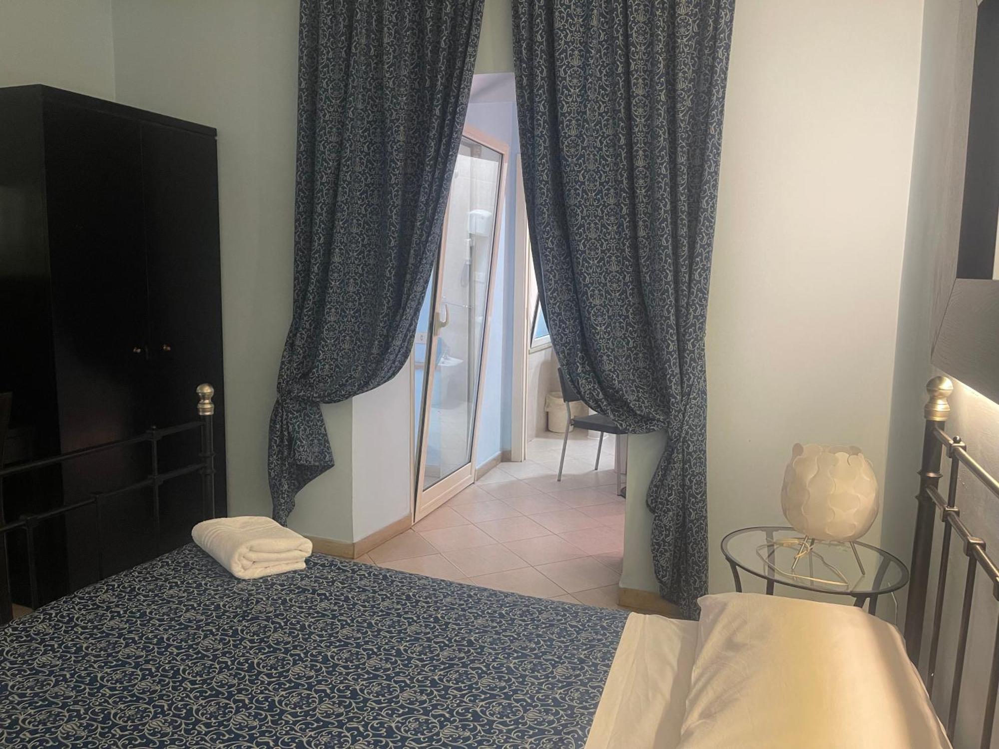 Lodi Apartahotel 3*